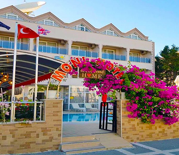 Moni Otel